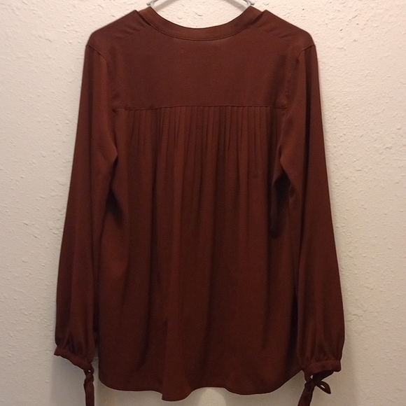 Abercrombie & Fitch Rich Brown With Red Undertones Long Sleeve Buttoned Blouse - Picture 6 of 6